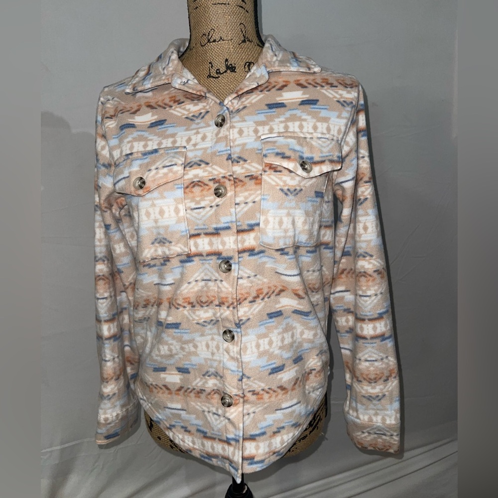 Women’s Small Wallflower Button Down Shirt
